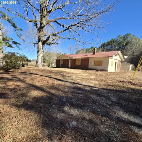 28 Day Ln, Columbia, MS 39429