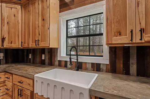 Kitchen - 105 Old Salt, Sumrall, MS 39482 photo 5 of 6
