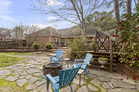 Exterior - 402 Treeline Dr, Brandon, MS 39042 photo 7 of 15