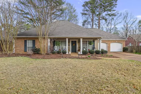 402 Treeline Dr, Brandon, MS 39042