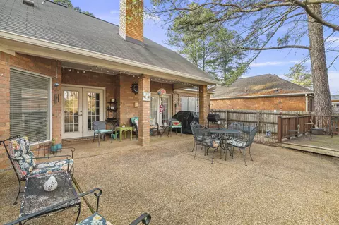Exterior - 402 Treeline Dr, Brandon, MS 39042 photo 12 of 15