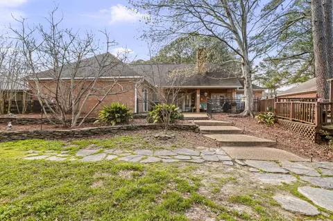 Exterior - 402 Treeline Dr, Brandon, MS 39042 photo 9 of 15