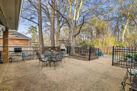 Exterior - 402 Treeline Dr, Brandon, MS 39042 photo 13 of 15