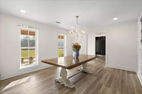 Dining - 73 Mayfield, Laurel, MS 39443 photo 1 of 1