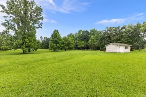 Exterior - 73 Mayfield, Laurel, MS 39443 photo 6 of 9