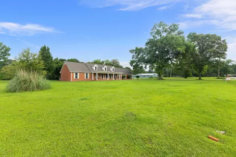 Exterior - 73 Mayfield, Laurel, MS 39443 photo 2 of 9