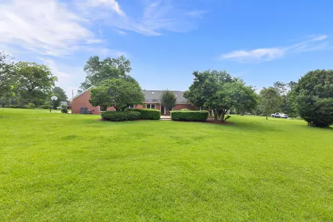 Exterior - 73 Mayfield, Laurel, MS 39443 photo 8 of 9