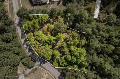 14 Rabbit Trl, Hattiesburg, MS 39402