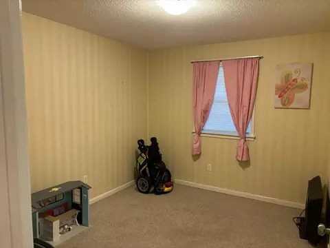 Bedroom - 11 Kennon Ave, Laurel, MS 39443 photo 3 of 3