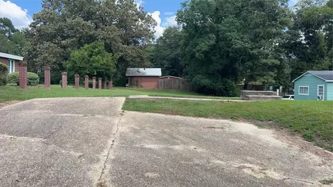 1805 N 3rd Ave, Laurel, MS 39440 photo 2