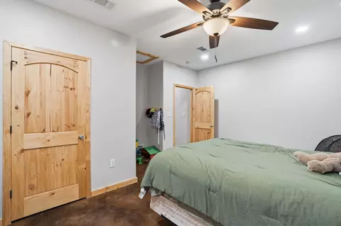 Bedroom - 86 County Road 21, Laurel, MS 39443 photo 6 of 9