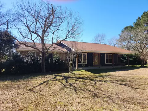 1711 Mississippi 43, Silver Creek, MS 39663