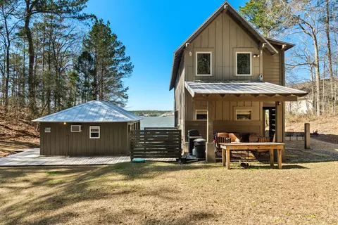 111 E Bay Dr, Lumberton, MS 39455