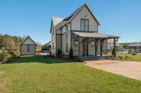 13 Fisher Pt, Lumberton, MS 39455