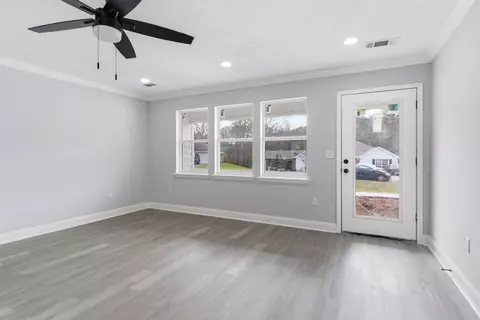 Living - 16 Cheyenne Cir, Purvis, MS 39475 photo 1 of 4