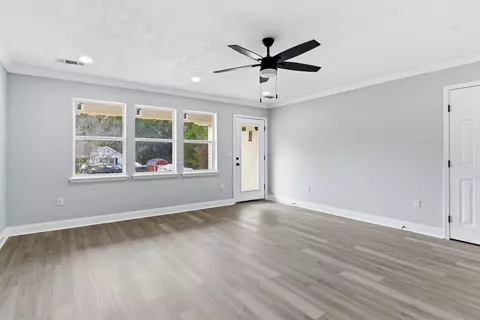 Living - 16 Cheyenne Cir, Purvis, MS 39475 photo 2 of 4