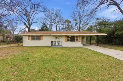 1019 Gill St, Columbia, MS 39429