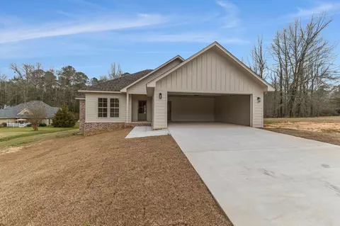 15 Briar Creek Cir, Laurel, MS 39440