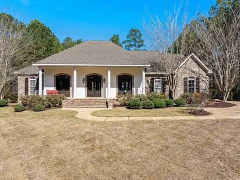 4 Bristol, Hattiesburg, MS 39402