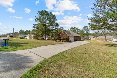 150 Latigo Loop, Sumrall, MS 39482 photo 2
