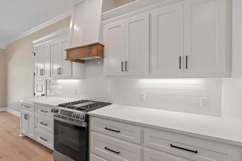 Kitchen - 49 Pipestone Pass, Sumrall, MS 39482 photo 3 of 3