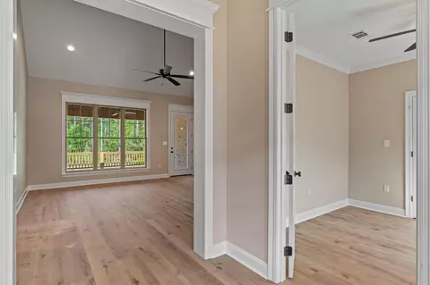 Entry Way - 49 Pipestone Pass, Sumrall, MS 39482 photo 2 of 8