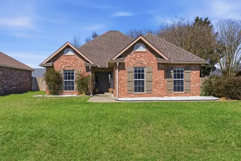 96 High Meadows Cir, Petal, MS 39465