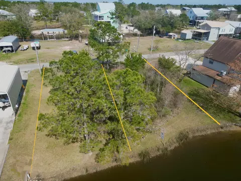 4147 Robin St, Bay St. Louis, MS 39520