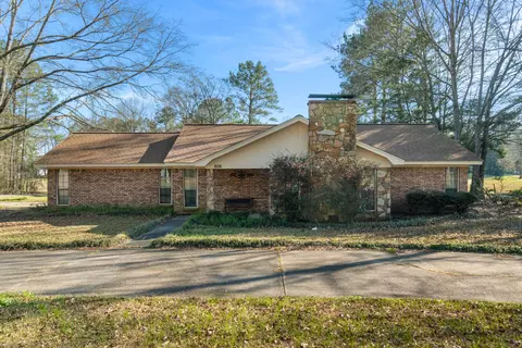 606 Jackson Rd, Hattiesburg, MS 39402