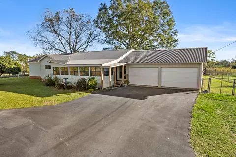 149 John H Rd, Magee, MS 39111