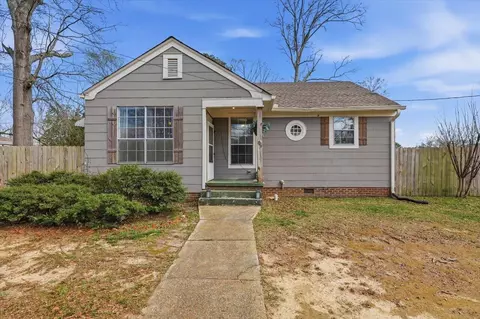 611 N East St, Mendenhall, MS 39114