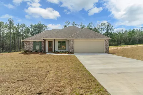 34 Applewood Dr, Purvis, MS 39475