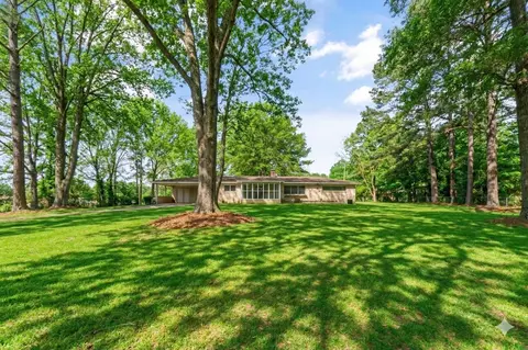 Exterior - 302 Blackwell St, Collins, MS 39428 photo 3 of 3