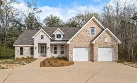 28 Pecan Acres, Hattiesburg, MS 39402