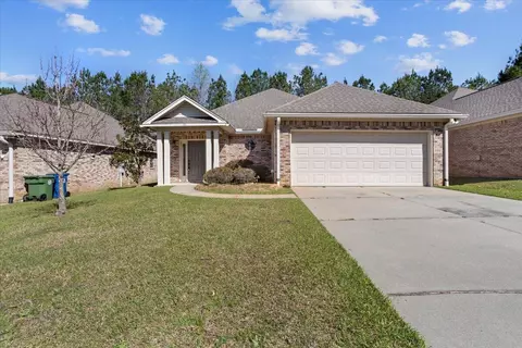 151 Cottage Dr, Hattiesburg, MS 39402