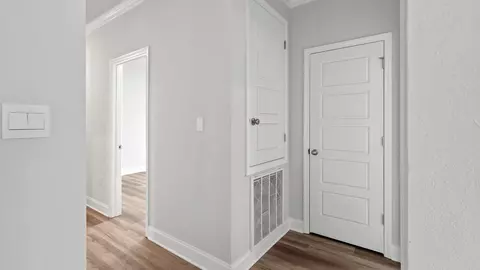 Entry Way - 26 Stonemore, Petal, MS 39465 photo 7 of 8