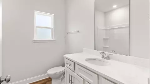 Bath - 32 Stonemore, Petal, MS 39465 photo 2 of 3