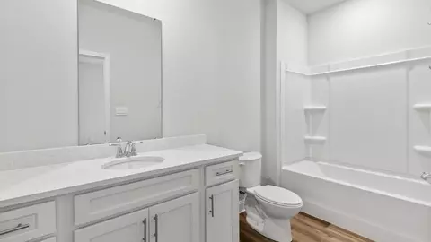 Bath - 32 Stonemore, Petal, MS 39465 photo 1 of 3