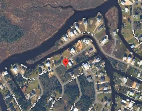 818 Azalea Dr, Bay St. Louis, MS 39520