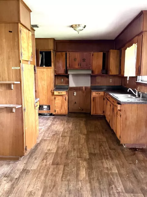 2205 Pearson Ave, Laurel, MS 39440 photo 4