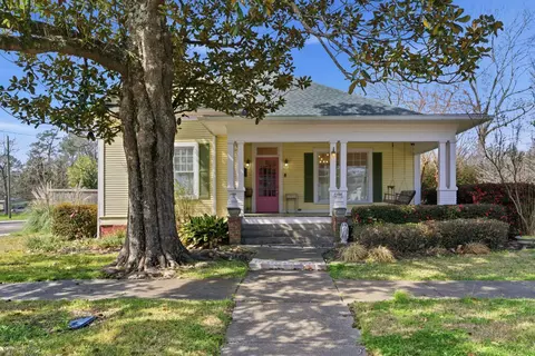621 Walnut St, Hattiesburg, MS 39401