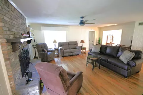 45 Broadmoor Dr, Laurel, MS 39440 photo 10