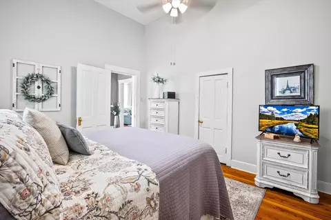 Bedroom - 735 N 7th Ave, Laurel, MS 39440 photo 3 of 4