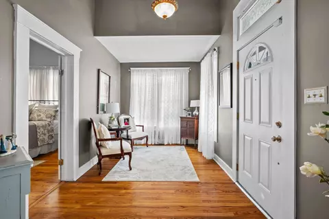 Entry Way - 735 N 7th Ave, Laurel, MS 39440 photo 1 of 4