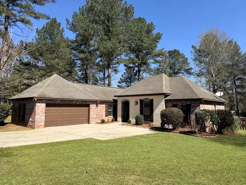 75 Travertine Dr, Hattiesburg, MS 39402