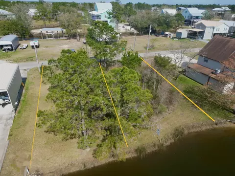 4155 Robin St, Bay St. Louis, MS 39520
