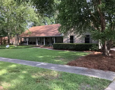 110 Linden, Hattiesburg, MS 39402