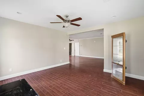 Living - 2005 Wansley, Laurel, MS 39443 photo 6 of 6
