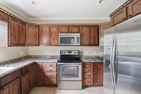 Kitchen - 2005 Wansley, Laurel, MS 39443 photo 2 of 3