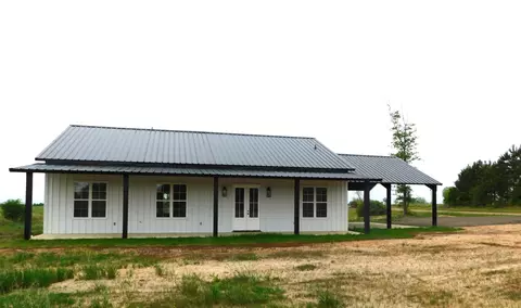 530 Watts Rd, Seminary, MS 39479